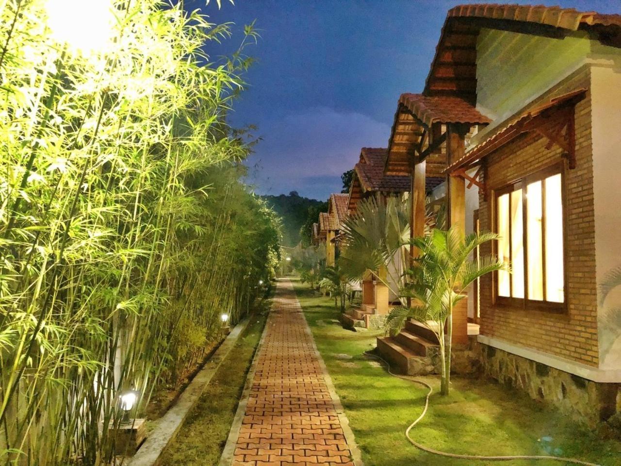 โซลิดา รีสอร์ต ฟูก๊วก Hotel ฟู้โกว๊ก ภายนอก รูปภาพ